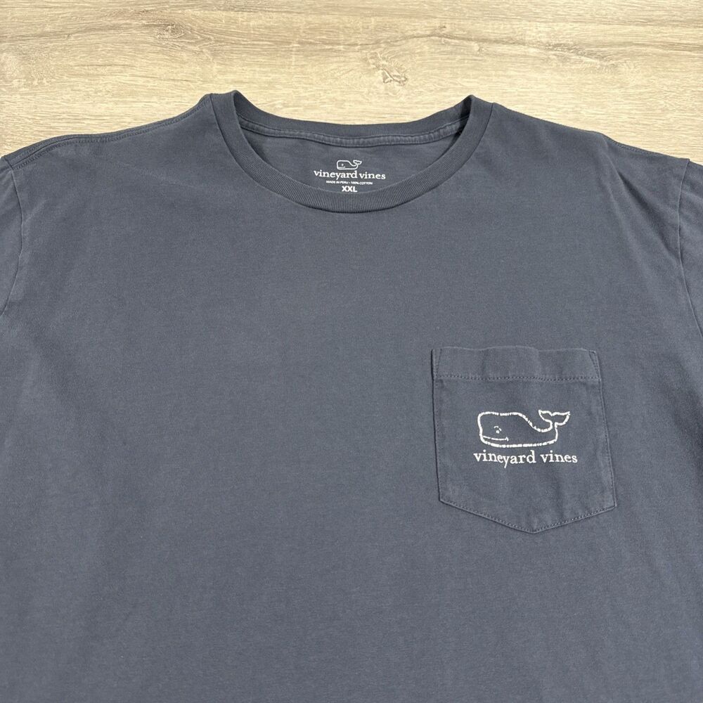 Vineyard Vines Shirt Pocket Logo Whale Men's Blue 2XL 100% Cotton Tee - Picture 2 of 9